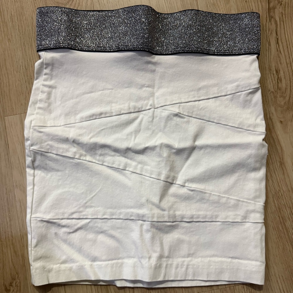 Chic White and Silver Skirt